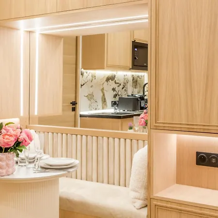Appartement G Glamorous, Quiet In Le Marais Paris