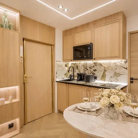 Apartment G Glamorous, Quiet In Le Marais